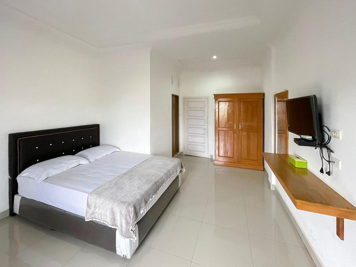 Hotel Lucky 21 Syariah Mitra Reddoorz Lubuklinggau Exterior photo
